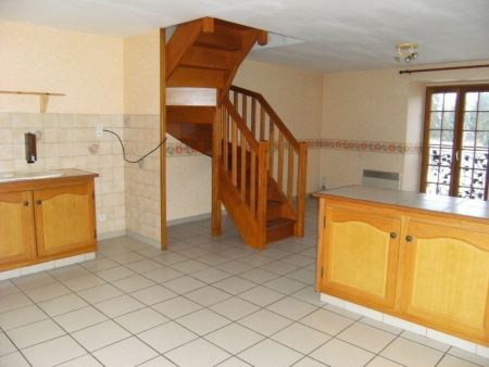 Appartement à louer - 3 pièces - 85 m2 - BAR SUR AUBE - 10 - CHAMPAGNE-ARDENNE