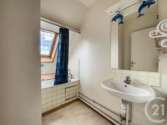 Afficher la photo en grand Appartement F3 à vendre - 4 pièces - 57.83 m2 - BAR SUR AUBE - 10 - CHAMPAGNE-ARDENNE - Century 21 Legout Immobilier