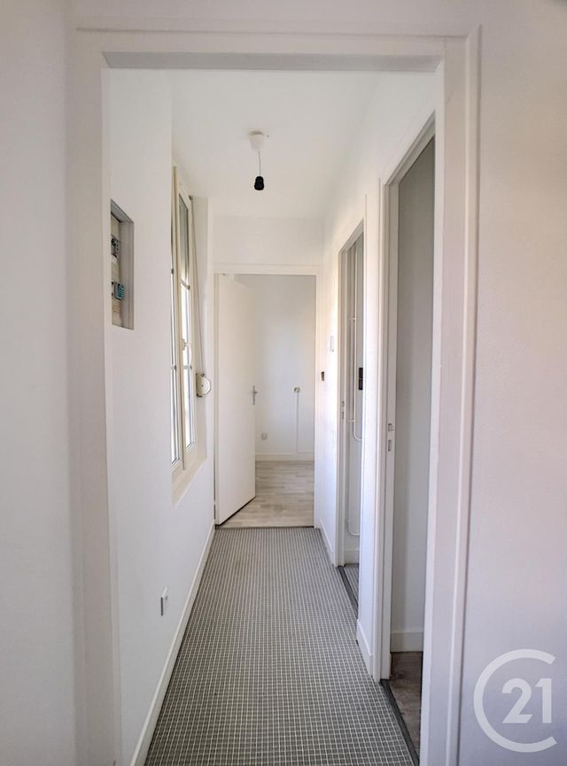 Afficher la photo en grand Appartement T2 à louer - 2 pièces - 54.0 m2 - BAR SUR AUBE - 10 - CHAMPAGNE-ARDENNE - Century 21 Legout Immobilier