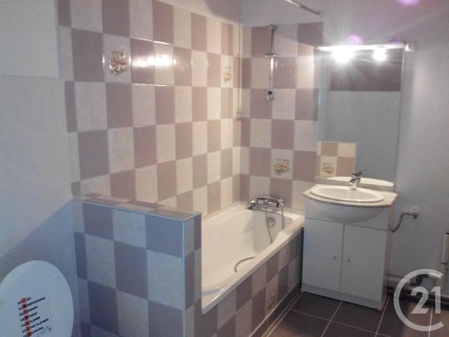 Afficher la photo en grand Appartement F3 à vendre - 3 pièces - 74.14 m2 - BAR SUR AUBE - 10 - CHAMPAGNE-ARDENNE - Century 21 Legout Immobilier
