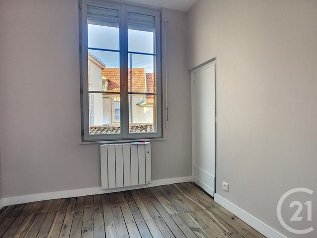 Appartement T2 à louer - 2 pièces - 79.9 m2 - BAR SUR AUBE - 10 - CHAMPAGNE-ARDENNE - Century 21 Legout Immobilier Appartement T2 à louer - 2 pièces - 79.9 m2 - BAR SUR AUBE - 10 - CHAMPAGNE-ARDENNE - Century 21 Legout Immobilier