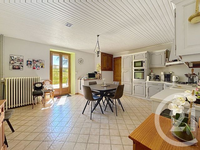 maison à vendre - 9 pièces - 260.0 m2 - CHAMPIGNOL LEZ MONDEVILLE - 10 - CHAMPAGNE-ARDENNE - Century 21 Legout Immobilier