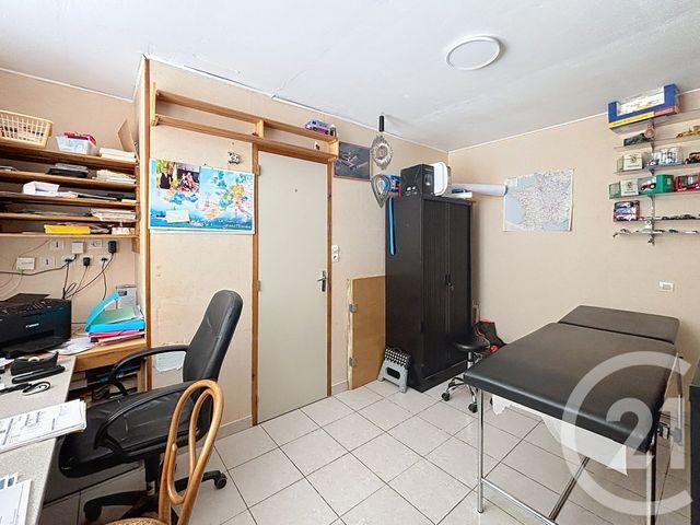 maison à vendre - 9 pièces - 260.0 m2 - CHAMPIGNOL LEZ MONDEVILLE - 10 - CHAMPAGNE-ARDENNE - Century 21 Legout Immobilier