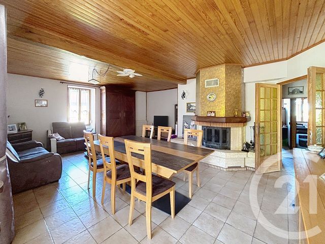maison à vendre - 9 pièces - 260.0 m2 - CHAMPIGNOL LEZ MONDEVILLE - 10 - CHAMPAGNE-ARDENNE - Century 21 Legout Immobilier