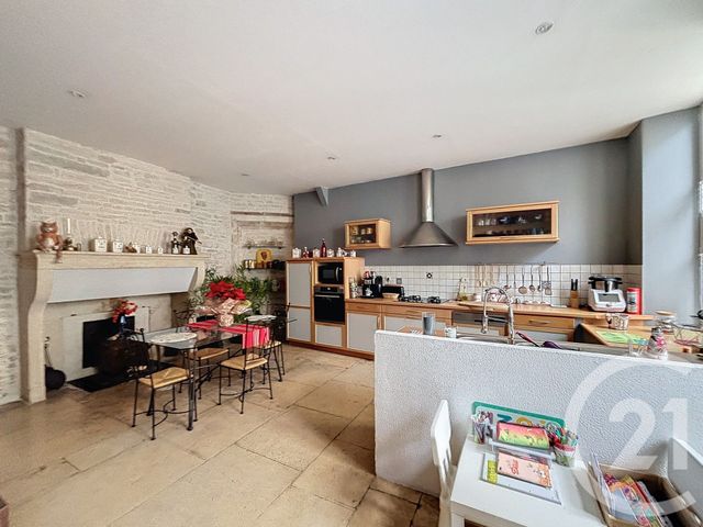 Appartement F5 à vendre - 5 pièces - 154.68 m2 - BAR SUR AUBE - 10 - CHAMPAGNE-ARDENNE - Century 21 Legout Immobilier