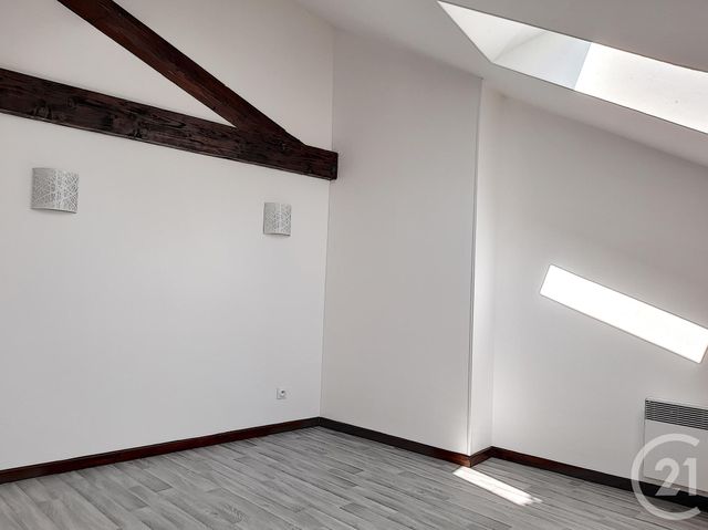 Appartement T3 à louer - 3 pièces - 65.9 m2 - BAR SUR AUBE - 10 - CHAMPAGNE-ARDENNE - Century 21 Legout Immobilier