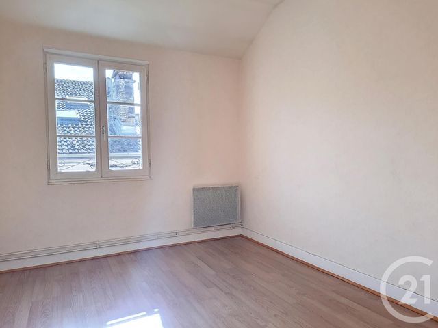 Appartement T4 à louer - 4 pièces - 62.7 m2 - BAR SUR AUBE - 10 - CHAMPAGNE-ARDENNE - Century 21 Legout Immobilier