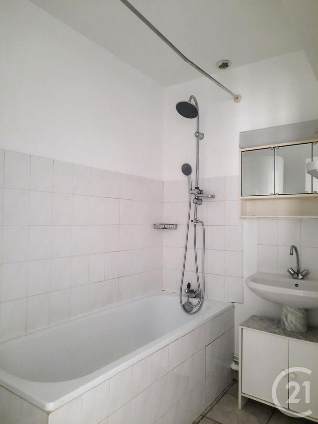 Appartement T2 à louer - 2 pièces - 40.0 m2 - BAR SUR AUBE - 10 - CHAMPAGNE-ARDENNE - Century 21 Legout Immobilier