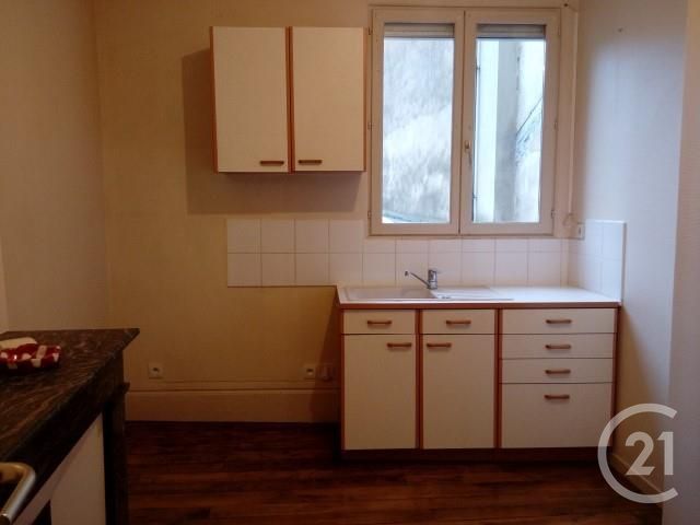 Appartement T2 à louer - 2 pièces - 49.0 m2 - BAR SUR AUBE - 10 - CHAMPAGNE-ARDENNE - Century 21 Legout Immobilier
