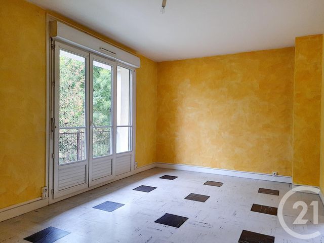 Appartement F4 à louer - 4 pièces - 63.0 m2 - BAR SUR AUBE - 10 - CHAMPAGNE-ARDENNE - Century 21 Legout Immobilier