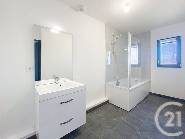 Appartement T4 à louer - 4 pièces - 87.65 m2 - BAR SUR AUBE - 10 - CHAMPAGNE-ARDENNE - Century 21 Legout Immobilier