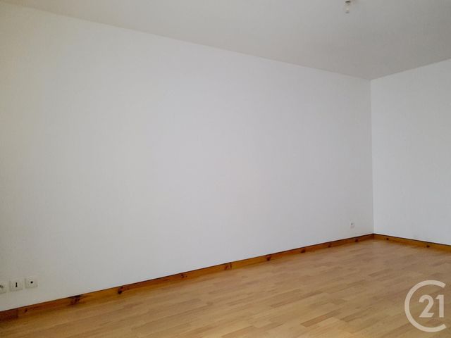 Appartement T3 à louer - 3 pièces - 56.71 m2 - BAR SUR AUBE - 10 - CHAMPAGNE-ARDENNE - Century 21 Legout Immobilier