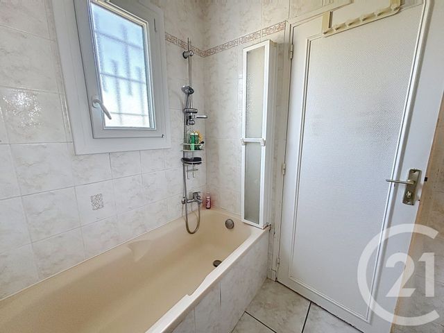 maison à vendre - 8 pièces - 162.0 m2 - BAR SUR AUBE - 10 - CHAMPAGNE-ARDENNE - Century 21 Legout Immobilier