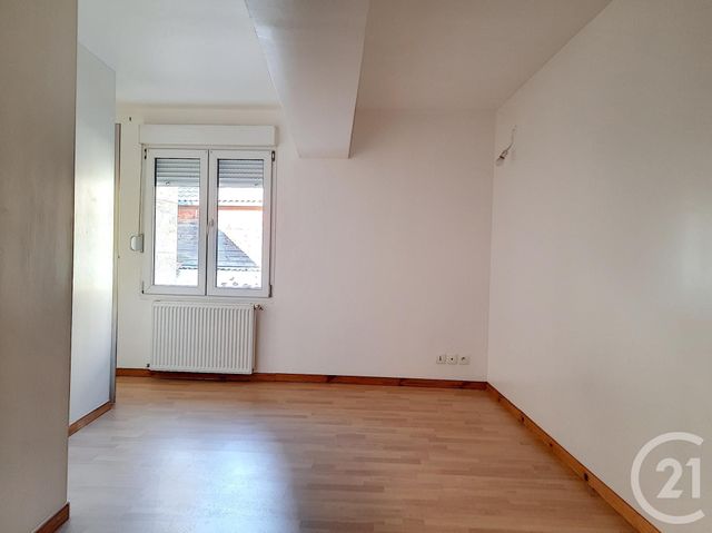 Appartement T3 à louer - 3 pièces - 68.44 m2 - BAR SUR AUBE - 10 - CHAMPAGNE-ARDENNE - Century 21 Legout Immobilier