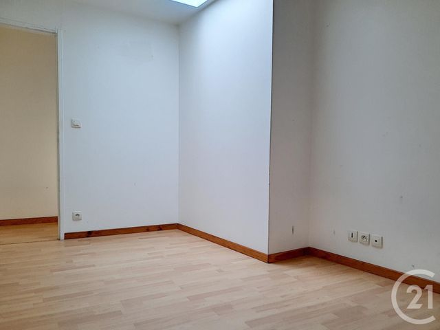 Appartement T3 à louer - 3 pièces - 68.44 m2 - BAR SUR AUBE - 10 - CHAMPAGNE-ARDENNE - Century 21 Legout Immobilier