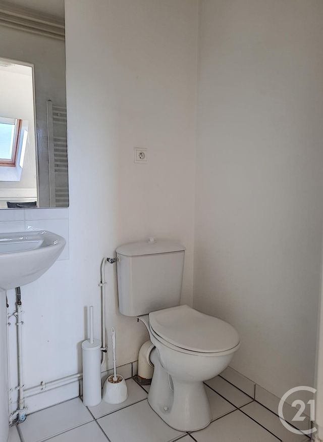 Appartement T2 à louer - 2 pièces - 22.0 m2 - BAR SUR AUBE - 10 - CHAMPAGNE-ARDENNE - Century 21 Legout Immobilier